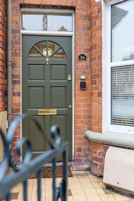 Daire City Centre Mid-Terrace Victorian Townhouse Belfast Birleşik Krallık